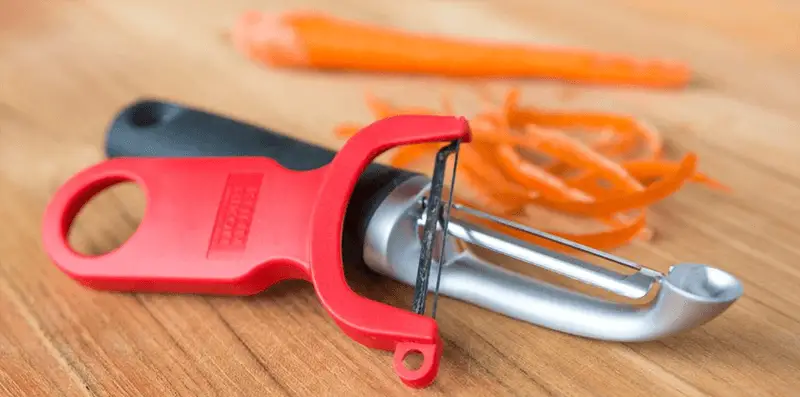 y peeler vs swivel peeler